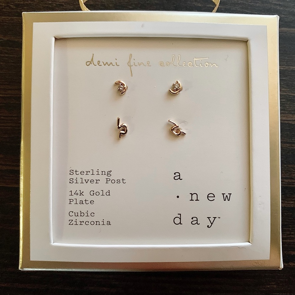 Gold Plated/Sterling Silver Poset Earring Set!